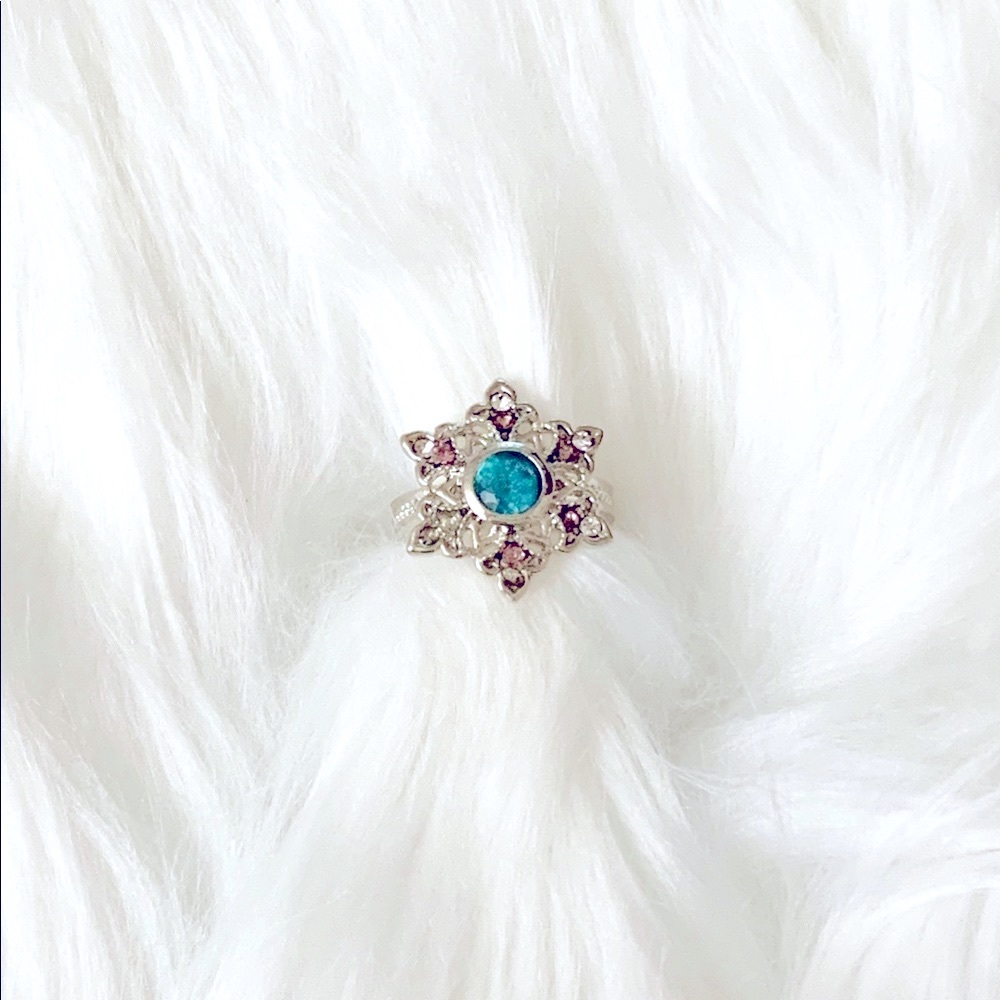 Snow Flake Blue Gemstone Silver Ring.